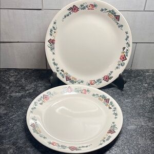 Corelle GARDEN HOME. SET OF 2  Patterned Dinner Plates. Exc condition